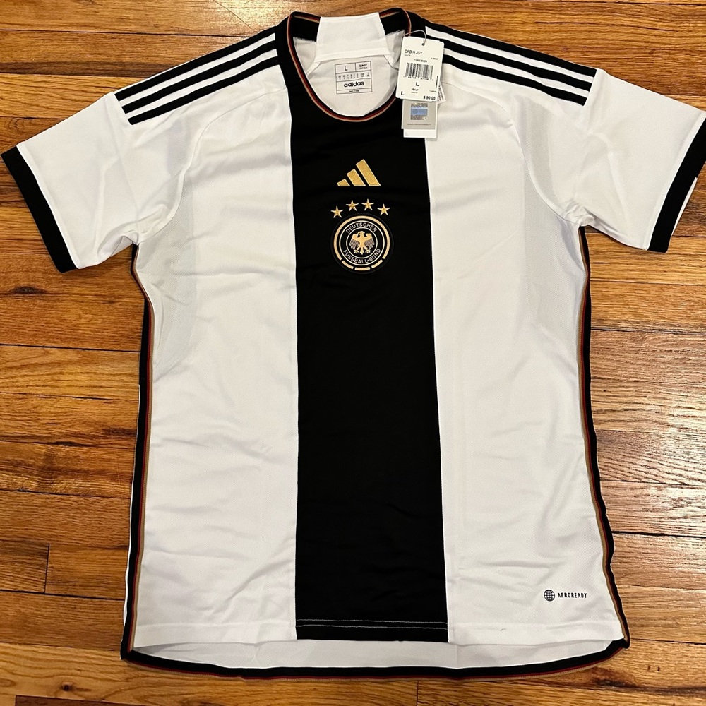 Adidas Germany Soccer Team Mens Medium HJ9606 Slim Fit New 2022-23 Sz L